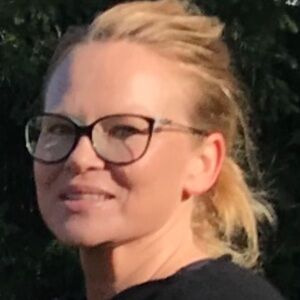 Meet your Posher, Della